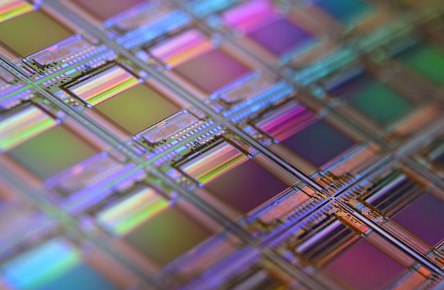 Photo of silicon wafer containing many processor chips
